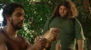 Hurley bittet Sayid um Hilfe
