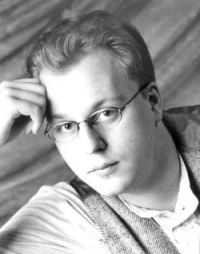 Gerrit Schmidt-Foß dubs the voice of Hurley