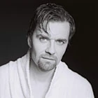 Ivo Novák dubs the voice of Jin-Soo Kwon