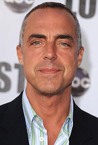 200px-Titus_Welliver.jpg