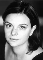 Vanina Pradier dubs the voice of Kate Austen