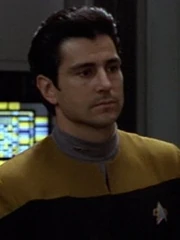 Tarik Ergin als Lt. Ayala