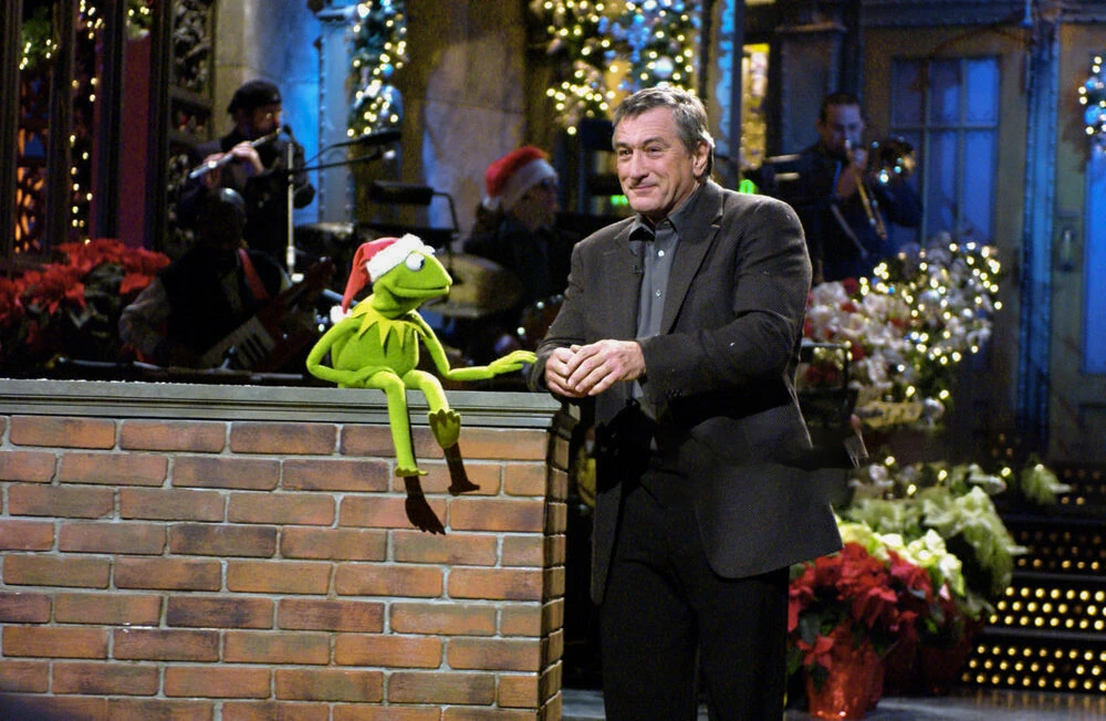 Kermit and De Niro sing "Have Yourself a Merry Little Christmas"