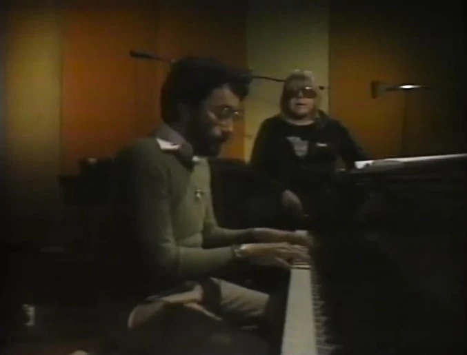 Ascher performs "The Rainbow Connection" with Paul Williams in The Muppets Go Hollywood.