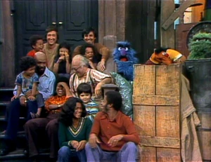 Some of the Season 6 cast crack up (much to Oscar's dismay).