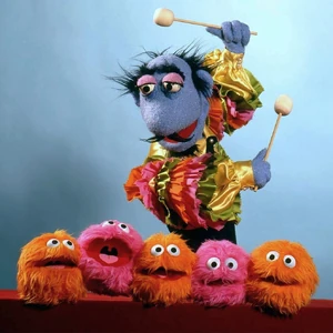 http://images2.wikia.nocookie.net/muppet/images/thumb/e/e5/Marvinsuggs-.jpg/300px-Marvinsuggs-.jpg