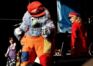 Max Mekker and Leonora dance on stage in 2005