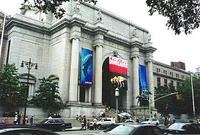 Main entrance to the Museum.