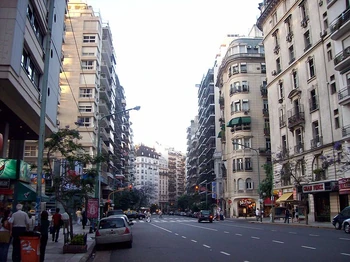 The neighborhood around the Avenue Deschanel typifies life in Atyr.
