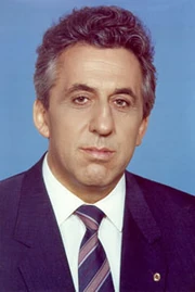 Robert Ebert, Trade and Industry Minister (2555-2558)