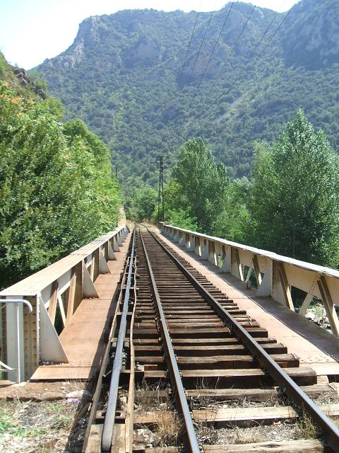 Image:TrainJaune Voie Villefranche 01.JPG