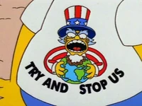 A camisa usada por Homer na praia escrita "Tente nos parar"
