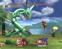 A screenshot of Diddy Kong and Fox fighting Rayquaza.