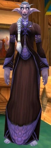 Night Elf female wearing the Black Mageweave Robe