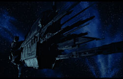 http://images2.wikia.nocookie.net/__cb20100517052151/avp/images/thumb/8/8d/Sulaco_approach.JPG/250px-Sulaco_approach.JPG