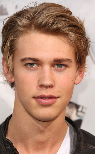 Austin Butler - The Carrie Diaries Wiki