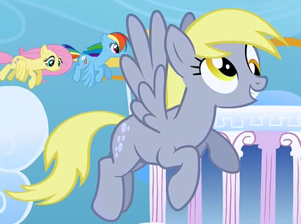 Derpy_flying_around_in_Cloudsdale_ID_S1E16.png
